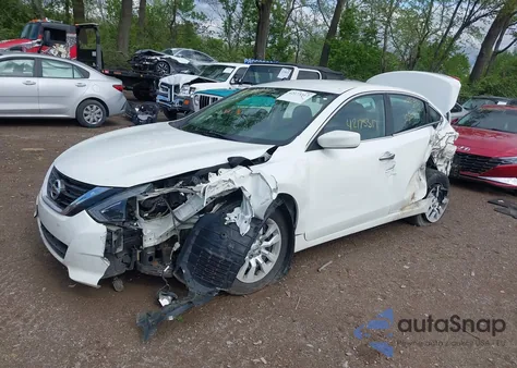 2018 Nissan Altima 2.5 S z USA, uszkodzony, nr VIN 1N4AL3AP9JC233616